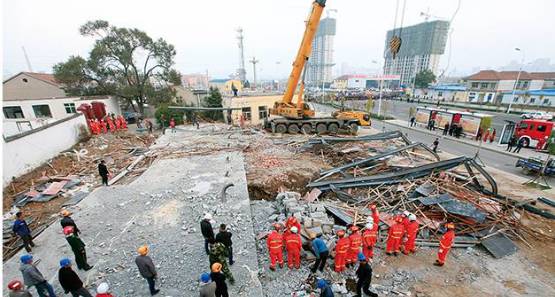 建筑工地事故频发，安全警钟长鸣敲响警报